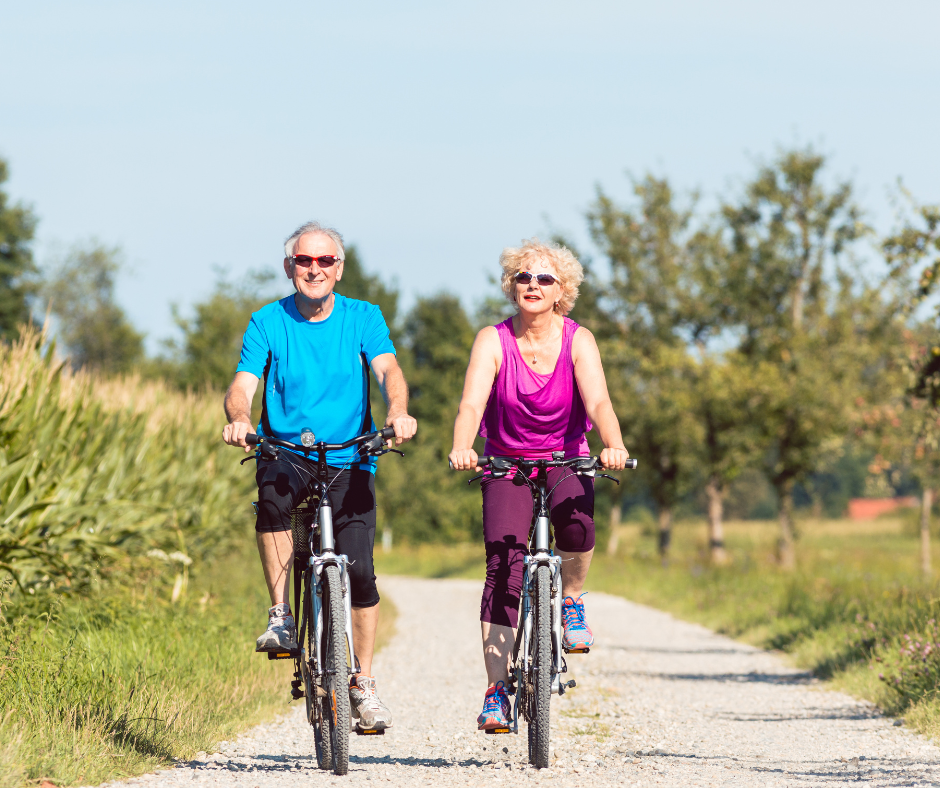 Kā senioriem pasargāt sevi vasaras svelmē?