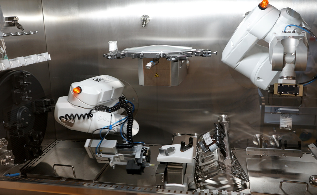 Pasaules farmaceitu dienu atzīmē arī Austrumu slimnīcas Aptiekas dienesta 27 farmaceiti