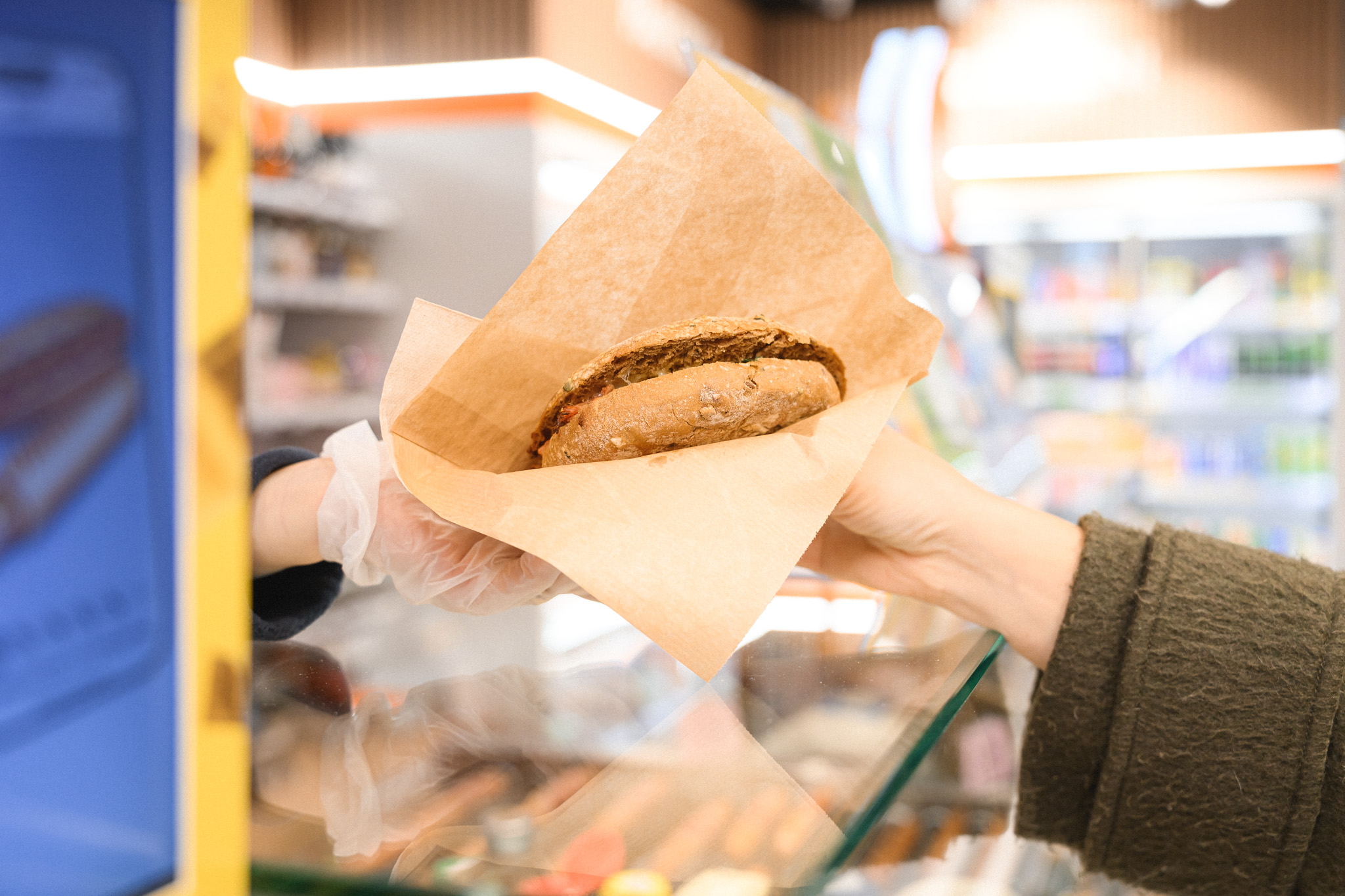 Uztura speciāliste Lizete Puga: uzkodas pa ceļam ne vienmēr nozīmē “neveselīgi” un “trekni”