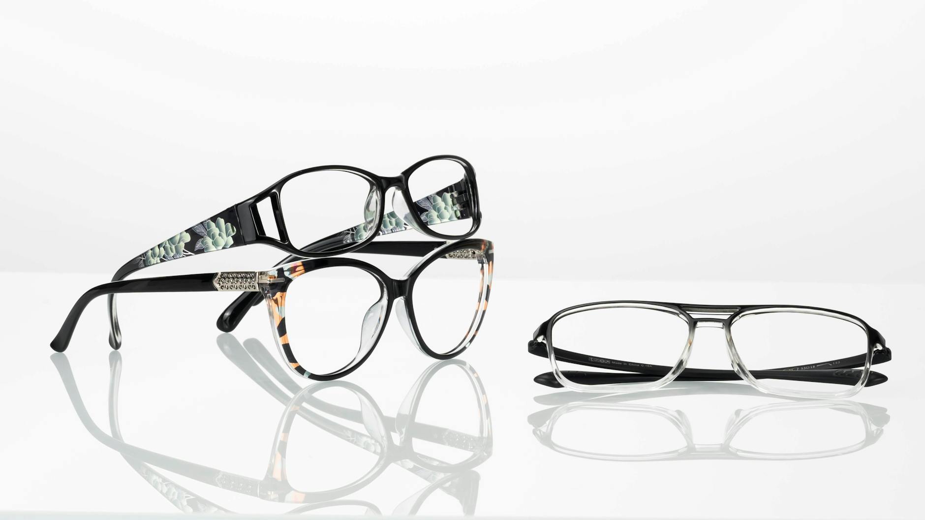 Latvijas optikas salons investējis aptuveni 2 miljonus eiro modernizācijā: pirmie Latvijā ievieš digitālo redzes pārbaudi un MI analīzi