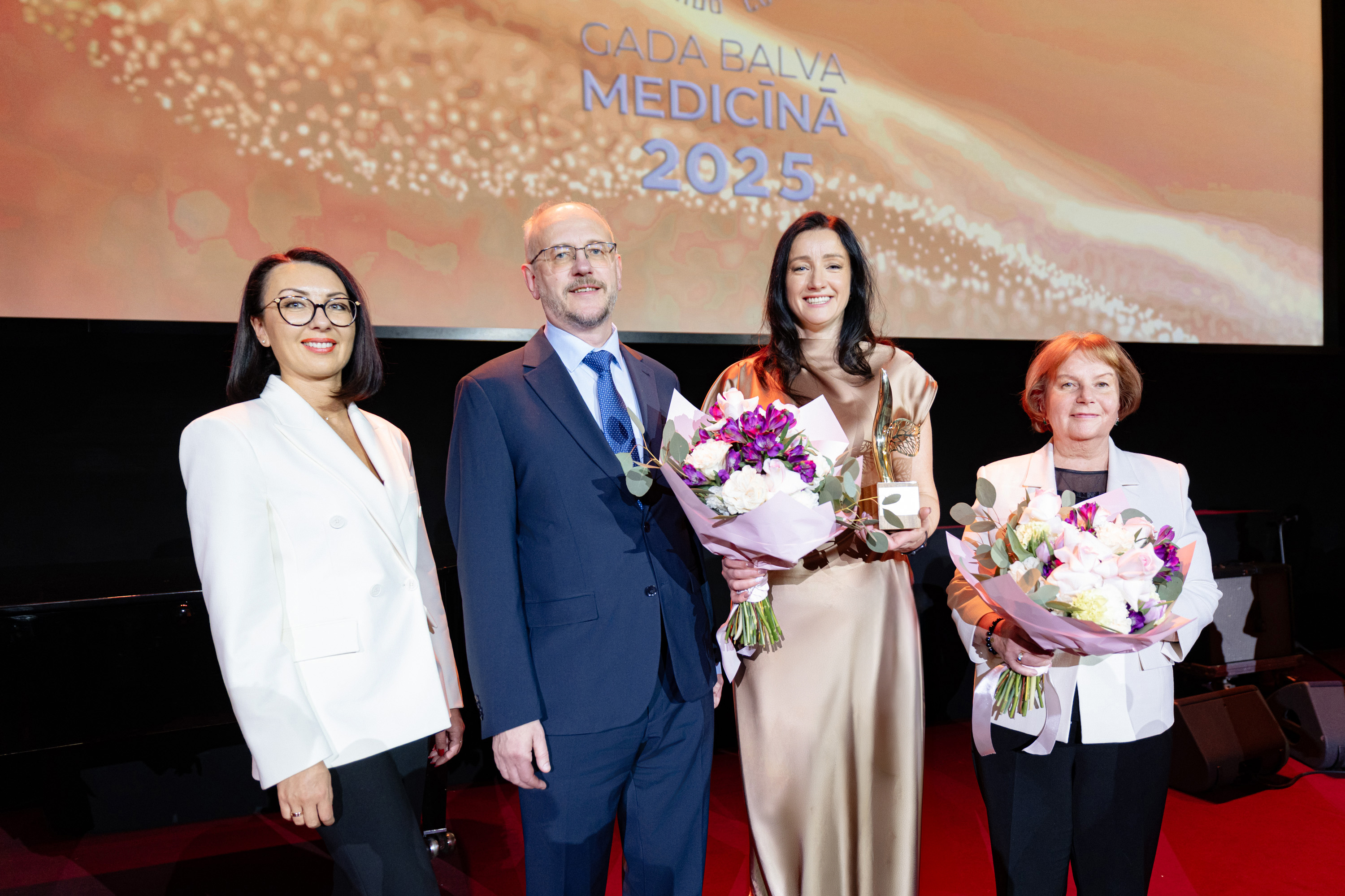 “Centrālā laboratorija” saņem apbalvojumu “Gada notikums medicīnā 2025” par Baltijā modernākās laboratorijas izveidi Rīgā