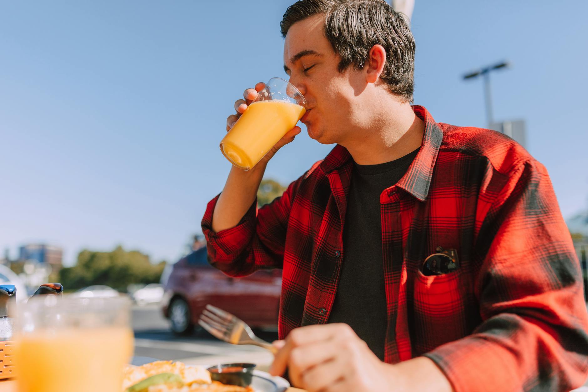 Kā zarnu mikrobi manipulē ar mūsu apetīti?